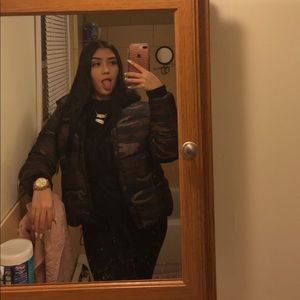 Meet your Posher, Marie